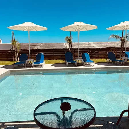 Vakantiehuis Grande Blue With Private Bay *
